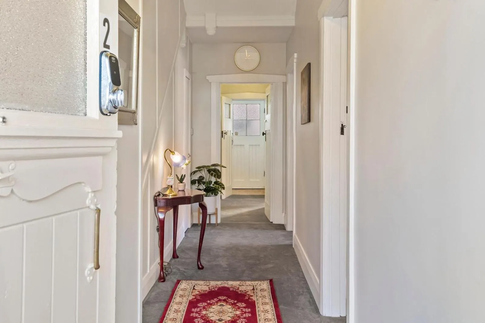 Sunny Apartment On The Fringe Of The Cbd Χόμπαρτ
